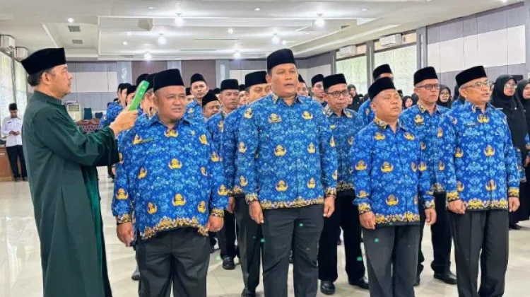 Kemenag Sumbar Lantik 73 Pejabat untuk Perkuat Pelayanan