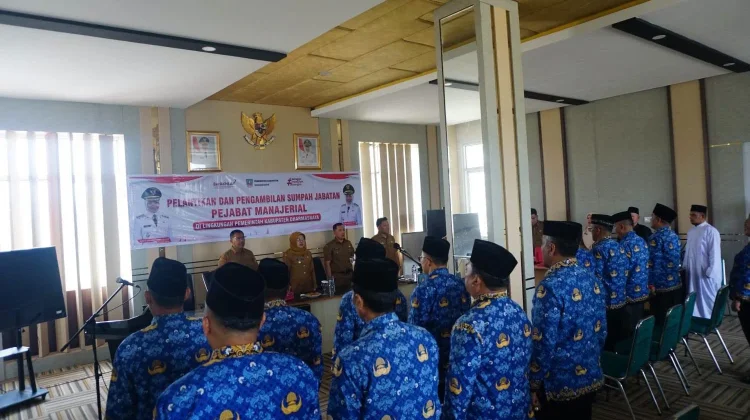 Wakil Bupati Dharmasraya Lantik 10 Pejabat Adminstrator