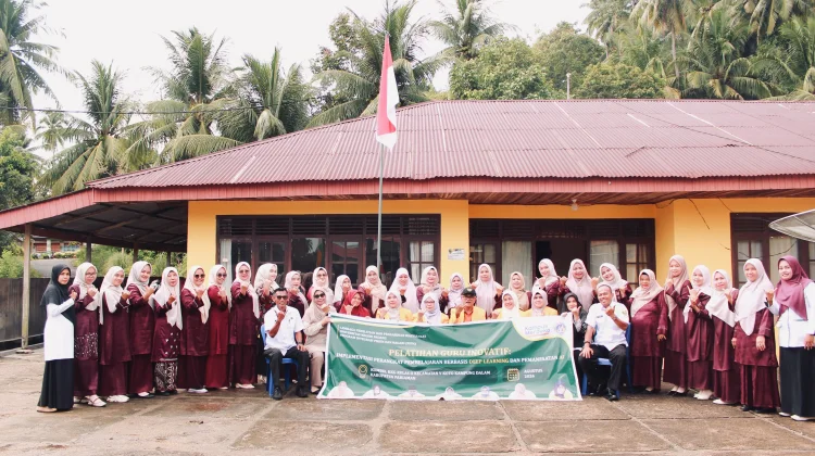 Dosen PGSD UNP Latih Guru SD V Koto Kampung Manfaatkan Deep Learning dan AI