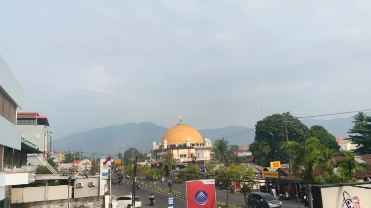 Kualitas Udara Padang Masuk Kategori Sedang, IDI Imbau Waspada
