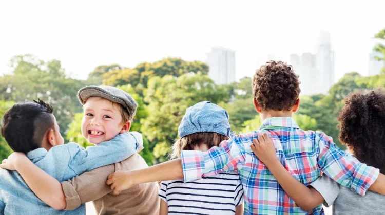 Orang Tua Perlu Memicu Kemampuan Sosialisasi Anak sejak Dini