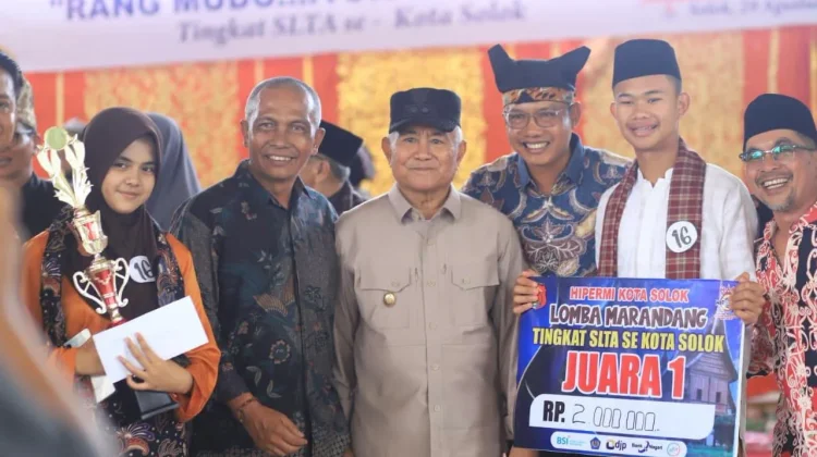 Wawako Solok Dorong Pelestarian Tradisi Marandang di Kalangan Pelajar