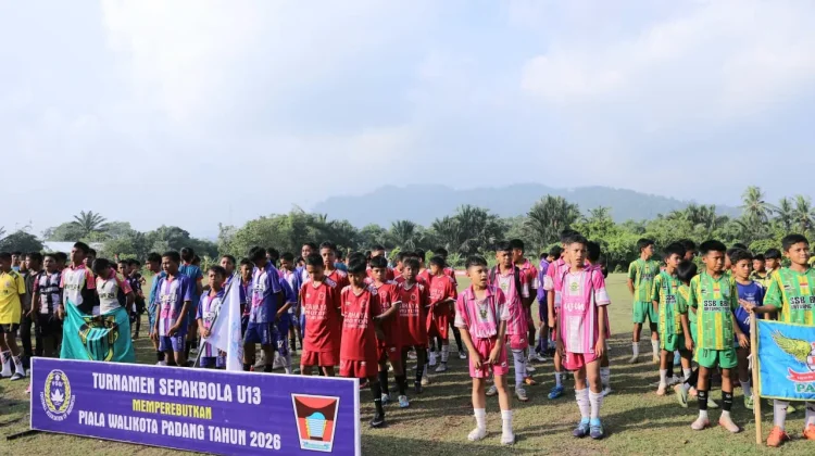 Wako Padang Dorong Turnamen U-13 Cetak Talenta Sepak Bola Muda