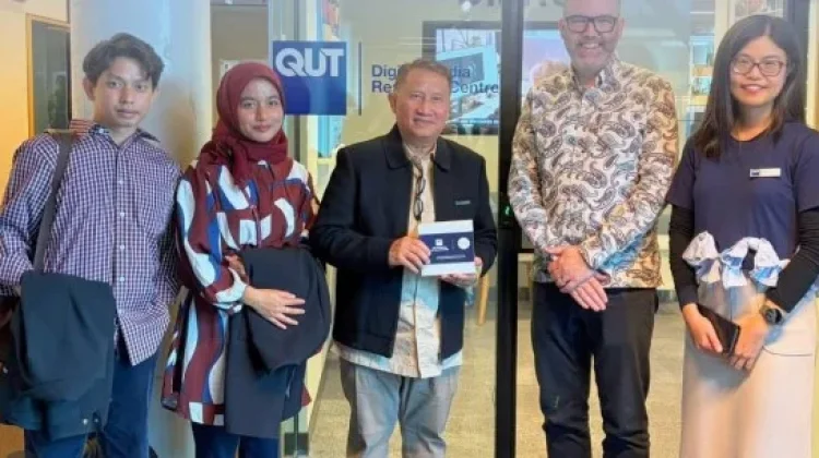 FIS UNP Perkuat Kerja Sama Riset dan Pengajaran dengan QUT Australia