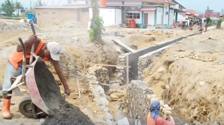 Rehabilitasi Drainase Tabing Banda Gadang Kurangi Genangan