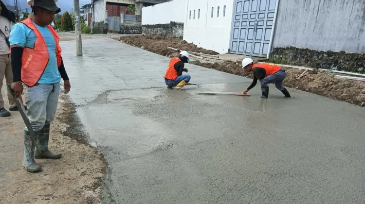 Pemko Padang Kebut Pembangunan Jalan Lingkungan dan Drainase