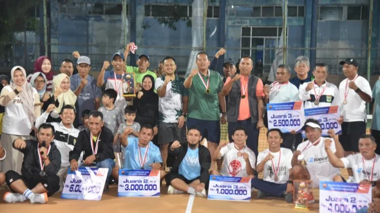 Wali Kota dan Sekda Pariaman Raih Juara Turnamen Tenis BAVETI 2026