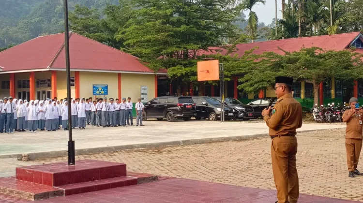 Wabup Pessel Risnaldi Ibrahim Ajak Siswa SMAN 2 Batang Kapas Persiapkan masa Depan