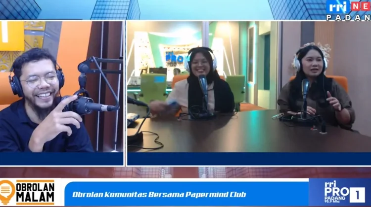 Papermind Club Bangun Ruang Aman Berbagi Cerita Melalui Seni Jurnaling Dekoratif