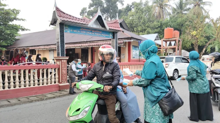 Kabut Asap Warga di Imbau Gunakan Masker dan Batasi Kegiatan Luar Ruangan