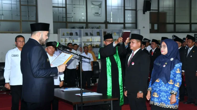 Wako Padang Lantik 234 Pejabat: Tunjukkan Kinerja Nyata!