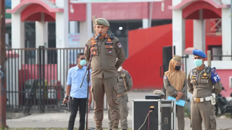 Apel Gabungan dan Serah Terima Jabatan Lingkungan Satpol PP Padang