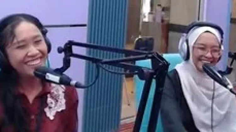 Ungkap Lika-Liku dan Cerita Unik Penyiar Radio