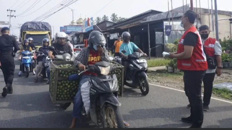PMI Pasbar Bagikan Ribuan Masker & Galang Donasi Gempa NTT