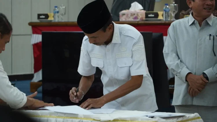 Setujui APBD-P 2026, DPRD Minta Pemkab Solsel Optimalisasi Pendapatan Daerah