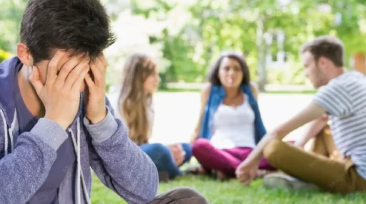 Menjaga Kesehatan Mental Mahasiswa di Balik Tekanan Akademik