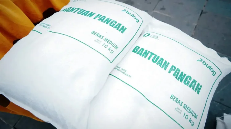 Solok Selatan Salurkan Bantuan Beras untuk 21.636 Penerima