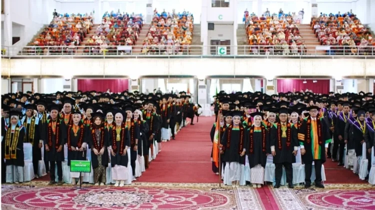 Rektor Unand: 2.498 Wisudawan Unand Lulus, Siap Hadapi Era AI