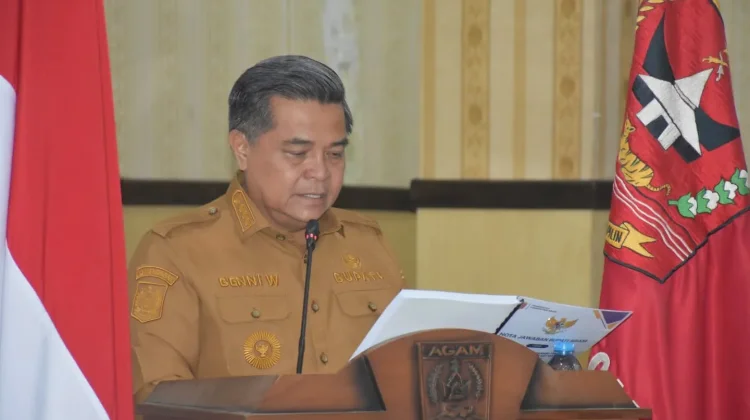 Bupati Agam Jawab Pandangan Fraksi Atas Ranperda APBD 2027
