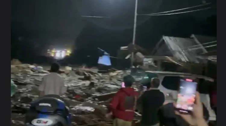 Galodo Terjang Arosuka, Arus Padang menuju Solok Sementara Ditutup