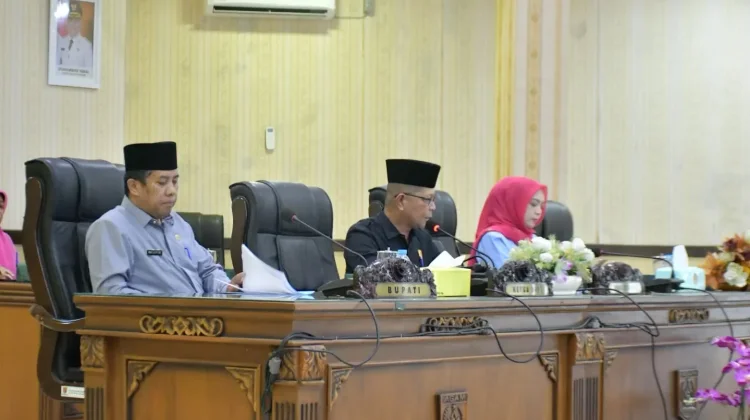 Pemkab Agam Sampaikan Nota Pendapat Ranperda Pelayanan Publik