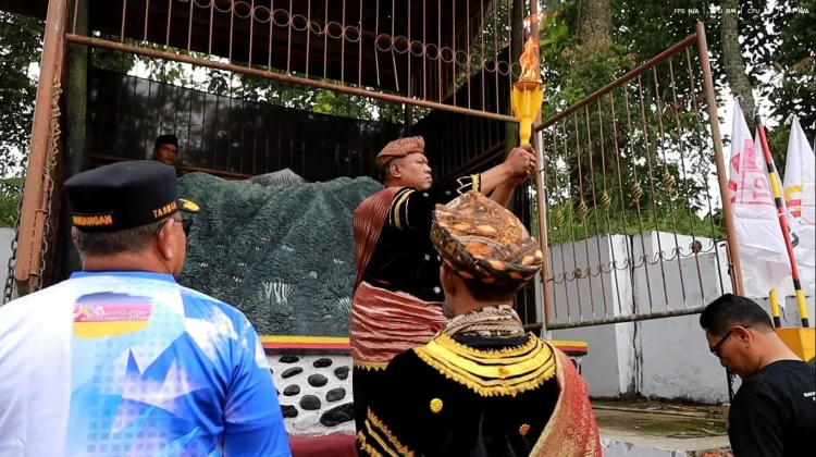Api PORPROV XVI Diambil di Pariangan, Kirab Berlanjut ke Padang Pariaman