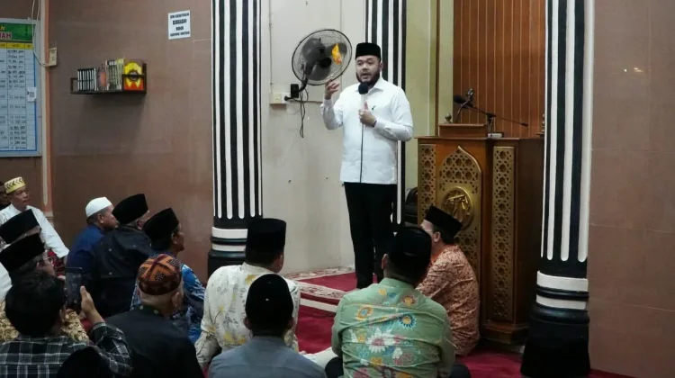 Wali Kota Padang Fadly Amran Tinjau Pemanfaatan Ruang Digital Smart Surau