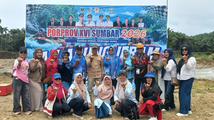 Ketua TP PKK Pasaman Barat Dukung Atlet Arung Jeram di Porprov XVI