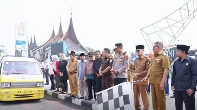 Pemko Bukittinggi Luncurkan Angkutan Sekolah Gratis
