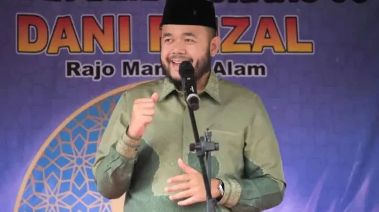 Wali Kota Padang Serahkan 50 Ton Beras Bantuan untuk Warga Terdampak