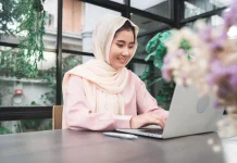 Ibadah Puasa Khusyuk Semangat Kerja Tetap Terjaga