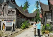 Pemprov Sumbar Rencanakan Renovasi Rumah Gadang