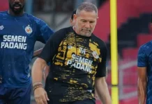 Pertaruhan Dejan Selamatkan Semen Padang dari Kekalahan