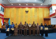 Pemkab Pasbar Serahkan SK Penempatan pada 79 Kepala Sekolah