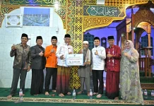 Gubernur Sumbar Mahyeldi Iktikaf di Masjid Tertua Luak Lima Puluh Kota