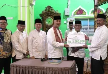 TSR Sumbar Kunjungi Nagari Katiagan, Serahkan Bantuan Pembangunan Masjid