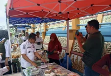 Wabup Pessel Pimpin Pengawasan Jajanan Pabukoan di Painan