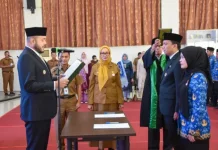 Empat Pejabat Pimpinan Tinggi Pratama di Pemko Padang Dilantik