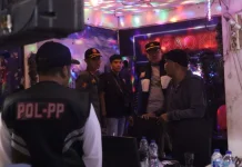 Satpol PP Padang Tindak Tempat Karaoke Ganggu Ramadan