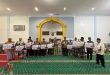 DPRD Sumbar Salurkan Rp460 Juta Bantuan untuk Masjid dan Musala di Pesisir Selatan