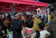 Pedagang Musiman dan Parkir Liar di Padang Panjang Ditertibkan