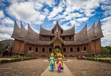 Pesona Alam dan Budaya Sumbar Jadi Magnet Wisatawan