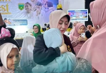 Ketua TP PKK Serahkan Bantuan untuk Anak Yatim