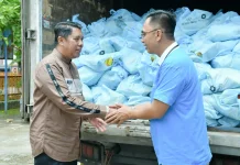 Perbanas Sumbar Salurkan Bantuan Seribu Paket Sembako