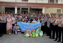 Siswa Setukpa Polda Sumbar Berbagi Kebahagiaan di Panti Asuhan Muslimin