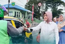 Jelang Akhir Ramadan, PKK Padang Panjang Gelar Aksi Berbagi Takjil