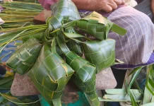 Permintaan Sarang Ketupat Meningkat jelang Lebaran di Pasar Raya Padang