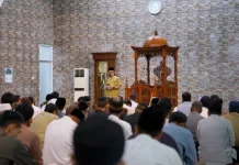 Rektor Unand Sampaikan Tiga Pesan Strategis saat Pelaksanaan Sholat Idulfitri