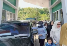 Libur Lebaran, Retribusi Pantai Carocok Painan Meningkat