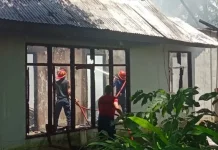 Diduga Arus Pendek, Rumah di Pesisir Selatan Hangus Terbakar